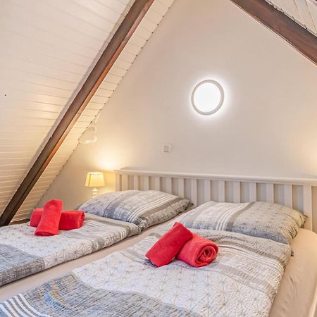 Cozy Apartment In Friedrichskoog With Kitchen Экстерьер фото